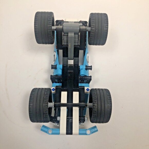 Lego Technic Stunt Truck #9 AcceleRate, 42059 winds up & moves - Picture 6 of 7